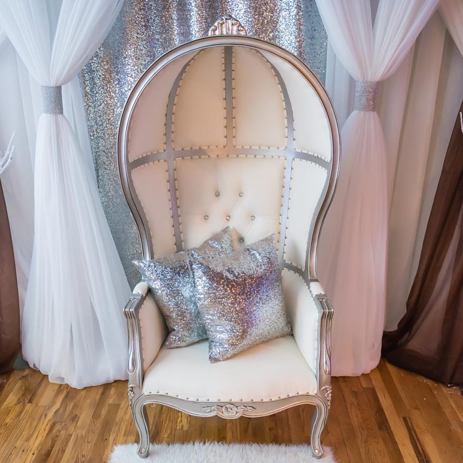 Canopy Throne Chair