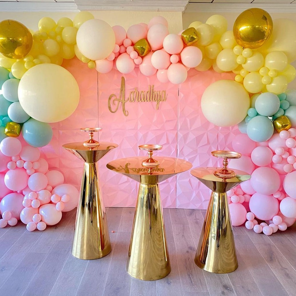 Gold Circle Stands