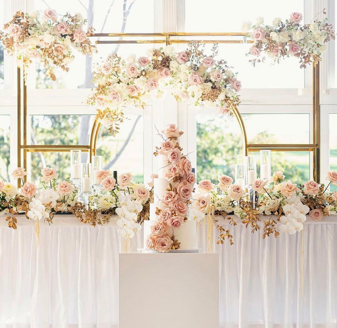 2 Arch Frame Stands