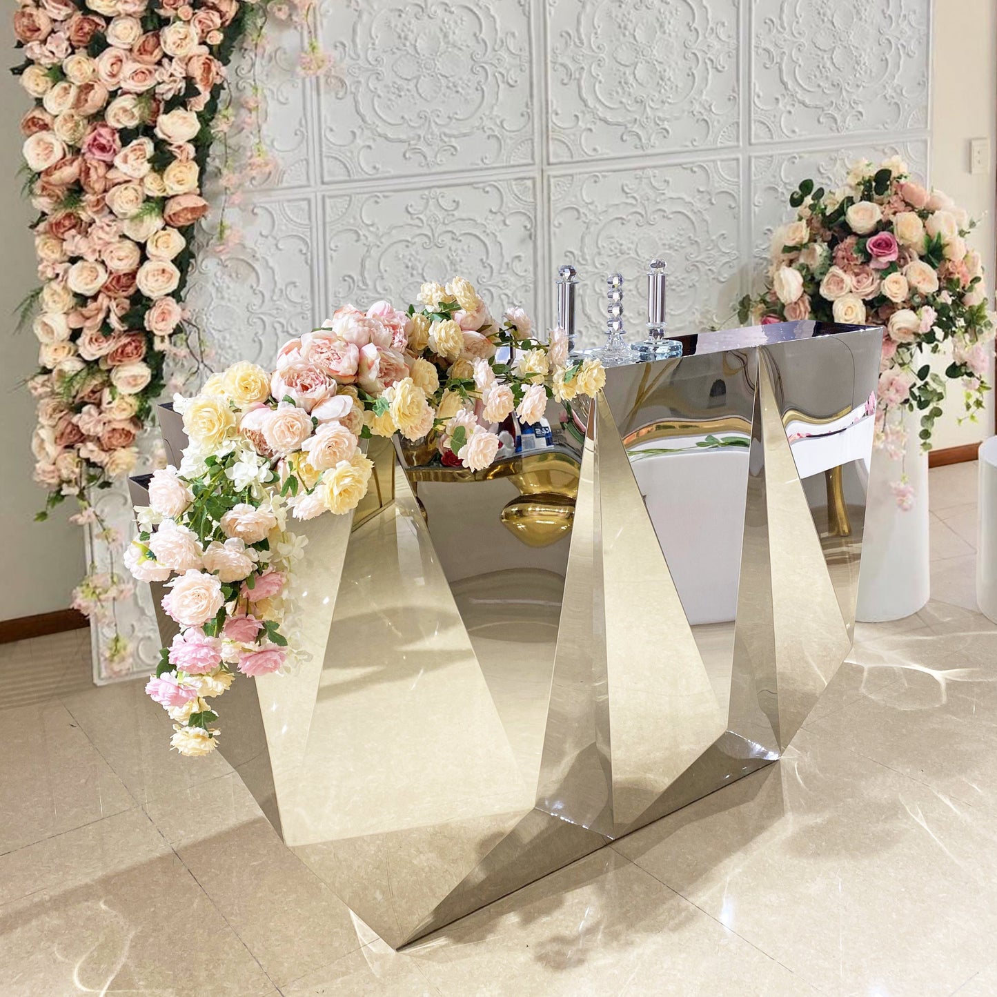 Prism Bar Counter (Silver)