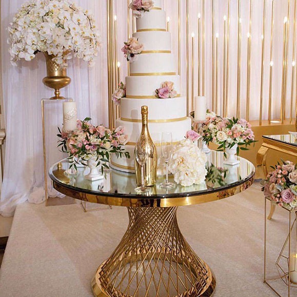 Elle Cake Table