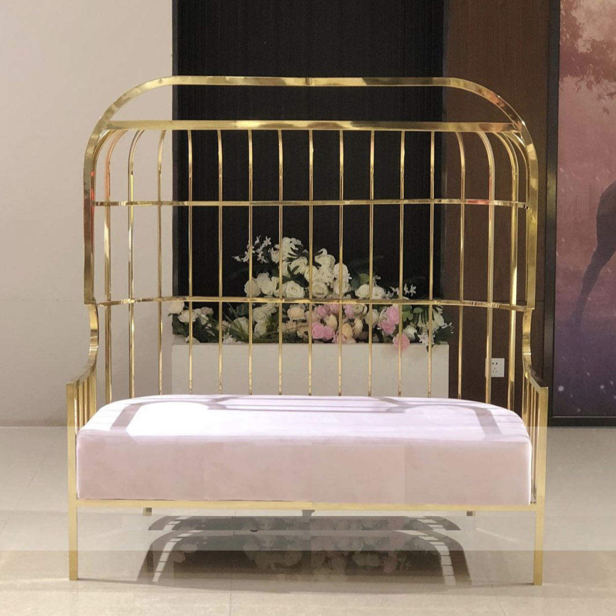 Cage Gold Throne Loveseat